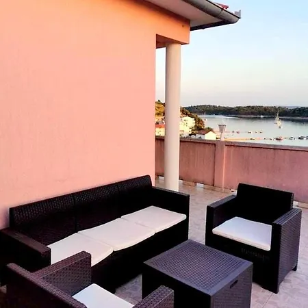 Sunset Apartment *