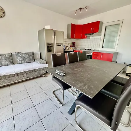 Sunset Apartment Kampor